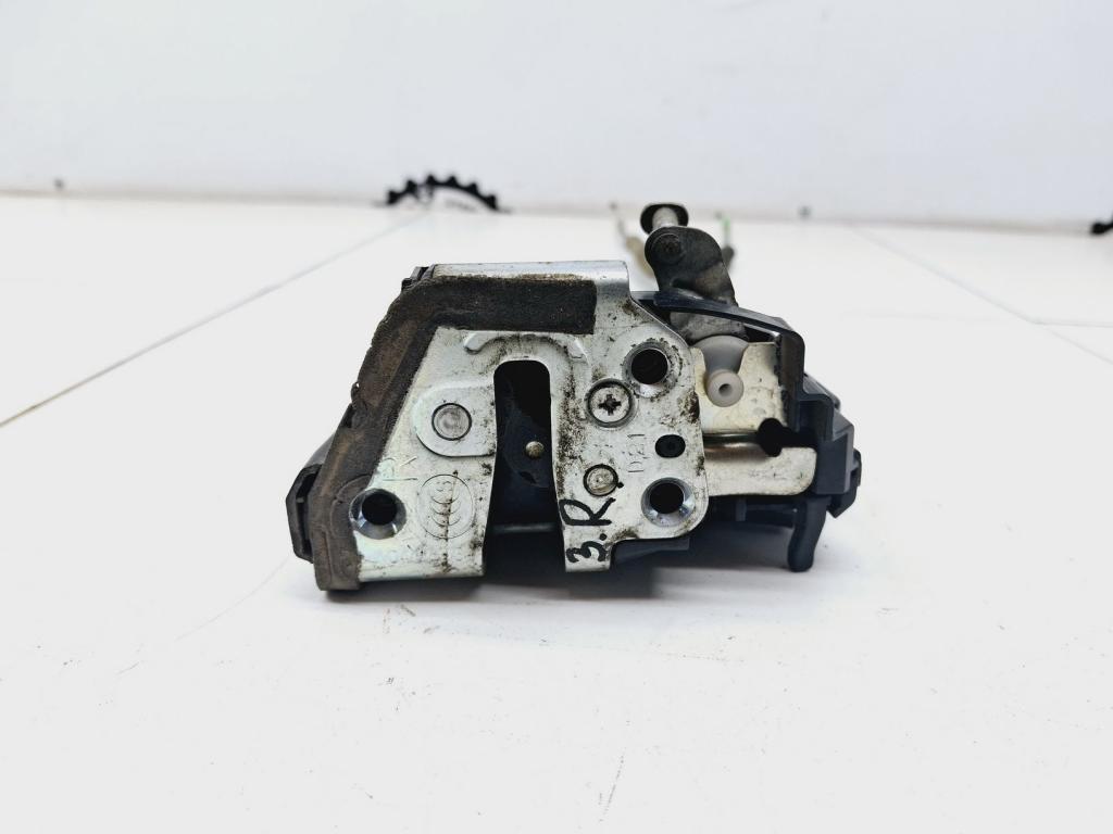 Замок двери задней правой, 1000 рублей, Пермь