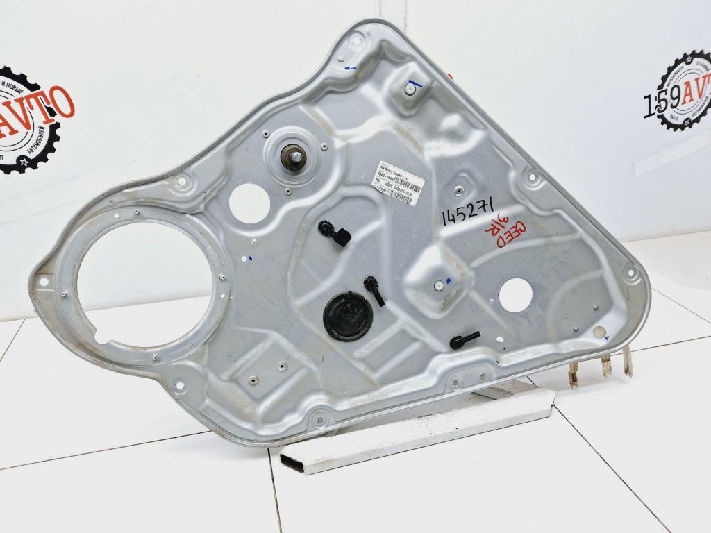 Стеклоподъемник механический задний правый, 1200 рублей, Пермь