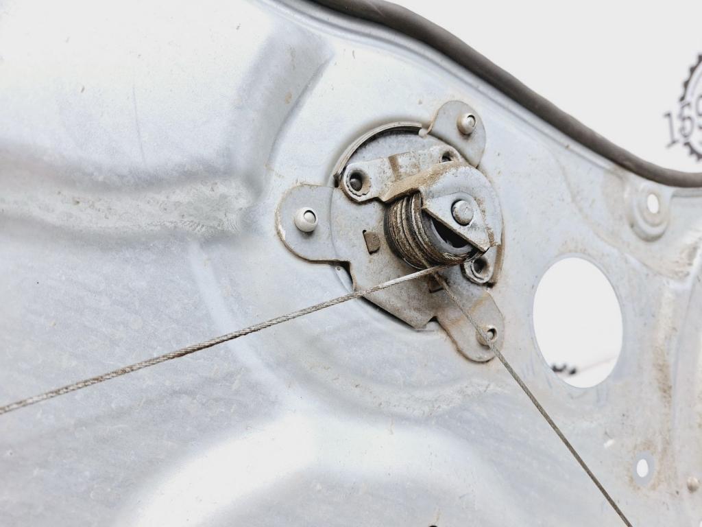 Стеклоподъемник механический задний правый, 1200 рублей, Пермь