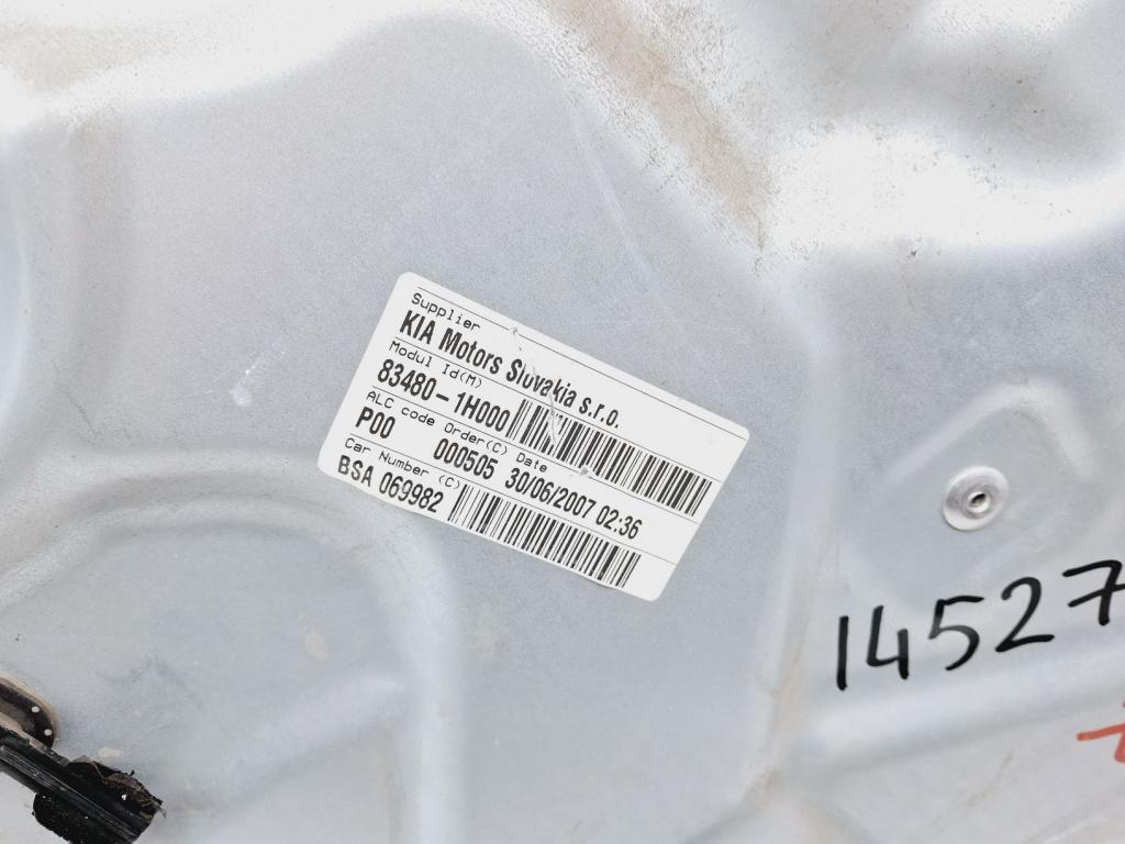 Стеклоподъемник механический задний правый, 1200 рублей, Пермь