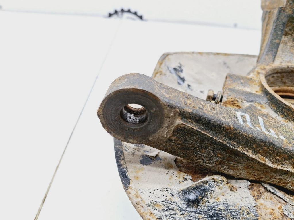 Кулак поворотный передний левый, 12000 рублей, Пермь