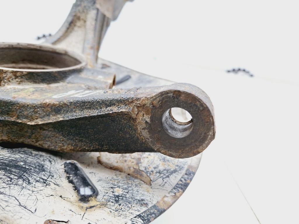 Кулак поворотный передний правый, 12000 рублей, Пермь