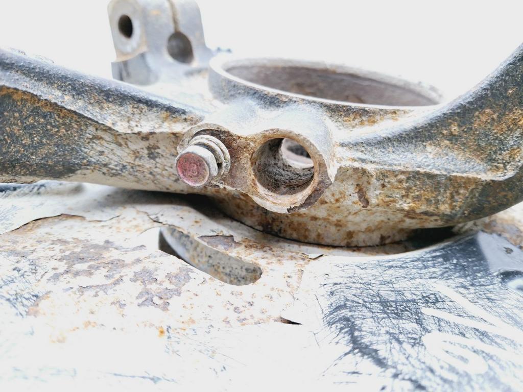 Кулак поворотный передний правый, 12000 рублей, Пермь