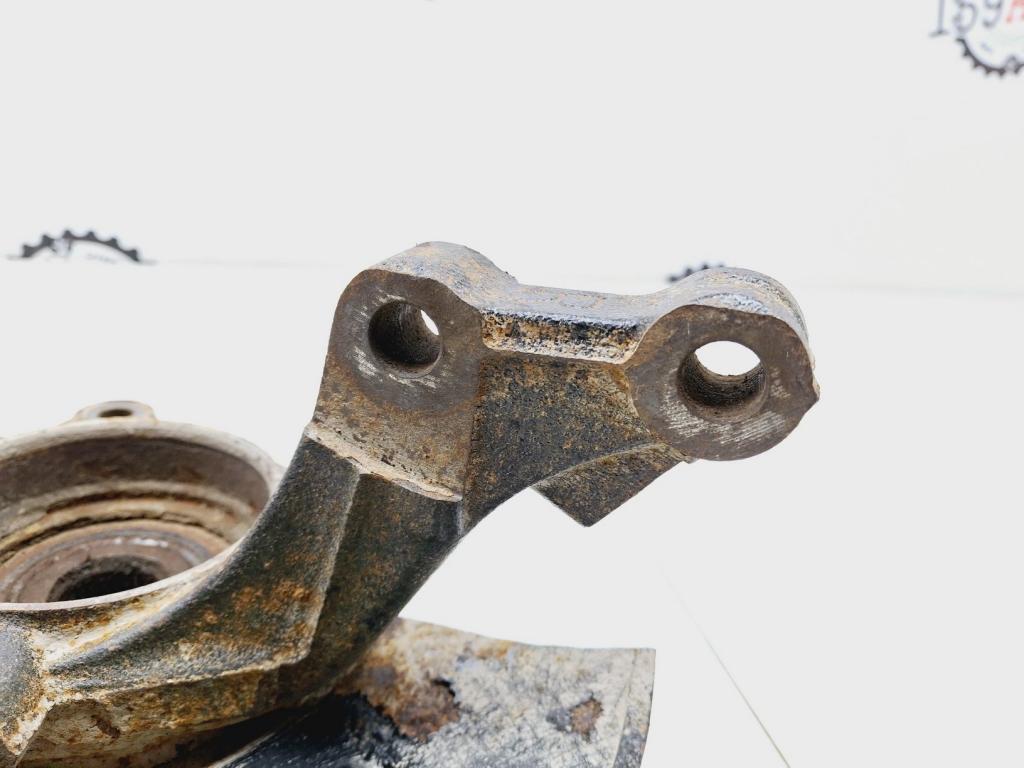 Кулак поворотный передний правый, 12000 рублей, Пермь