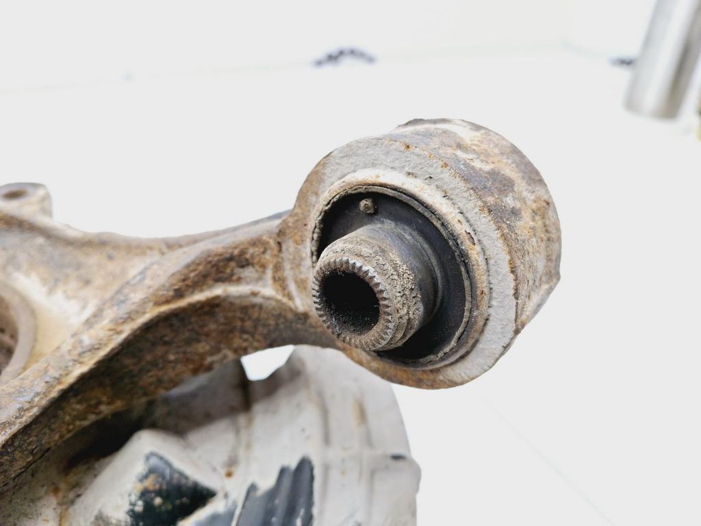 Кулак поворотный задний правый, 15000 рублей, Пермь