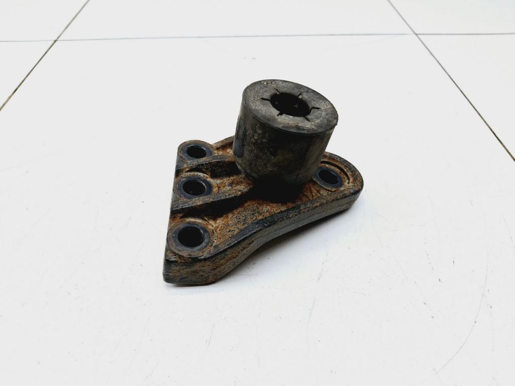 Кронштейн двигателя правый, 2000 рублей, Пермь