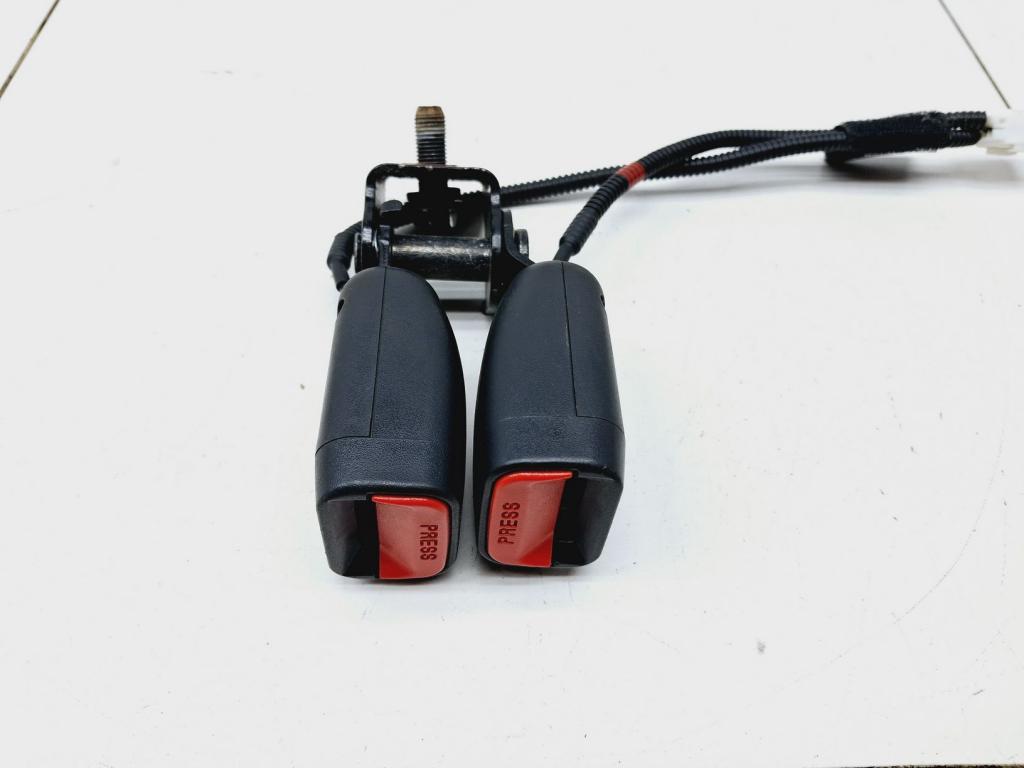 Ответная часть ремня безопасности, 700 рублей, Пермь