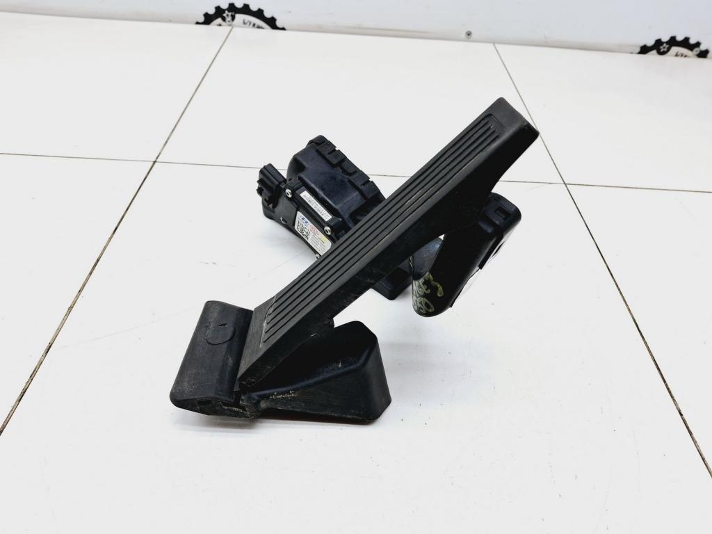 Педаль газа, 2000 рублей, Пермь