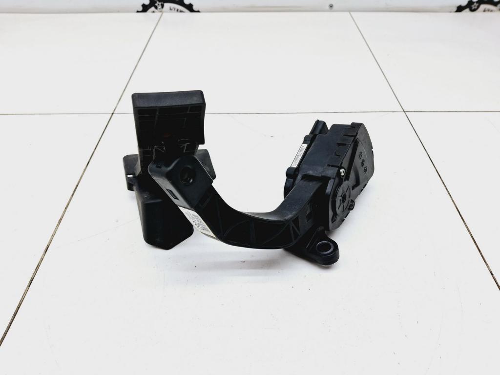 Педаль газа, 2000 рублей, Пермь