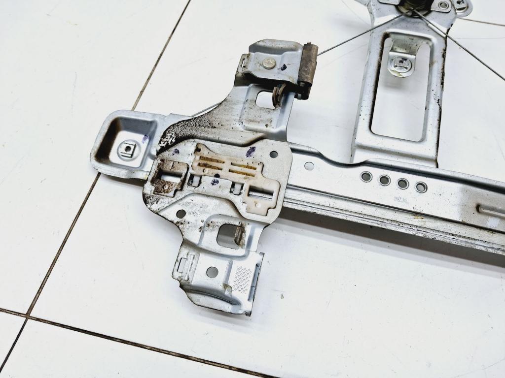 Стеклоподъемник механический задний левый, 500 рублей, Пермь