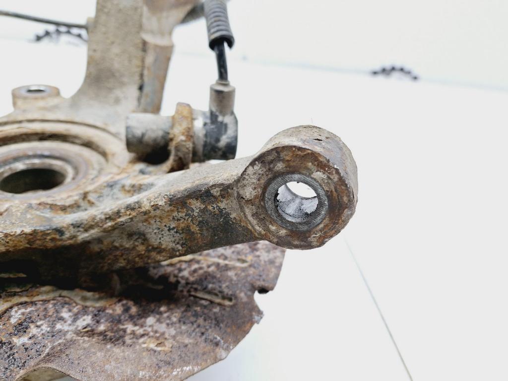 Кулак поворотный передний правый, 2500 рублей, Пермь