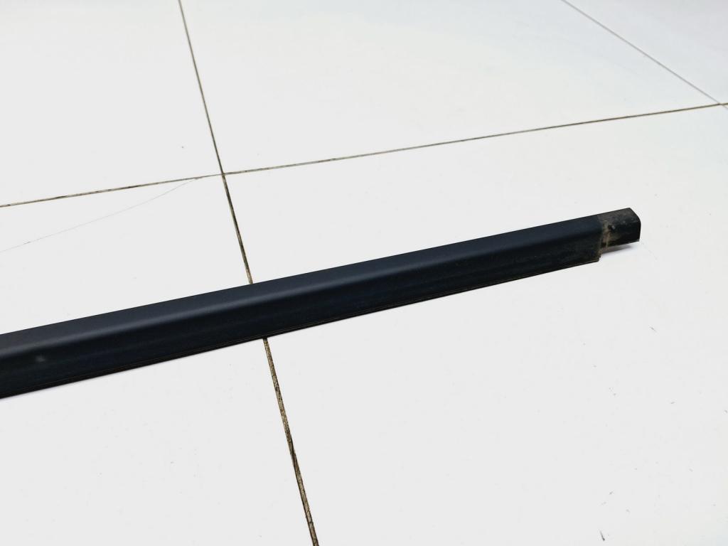 Накладка стекла переднего левого, 3000 рублей, Пермь