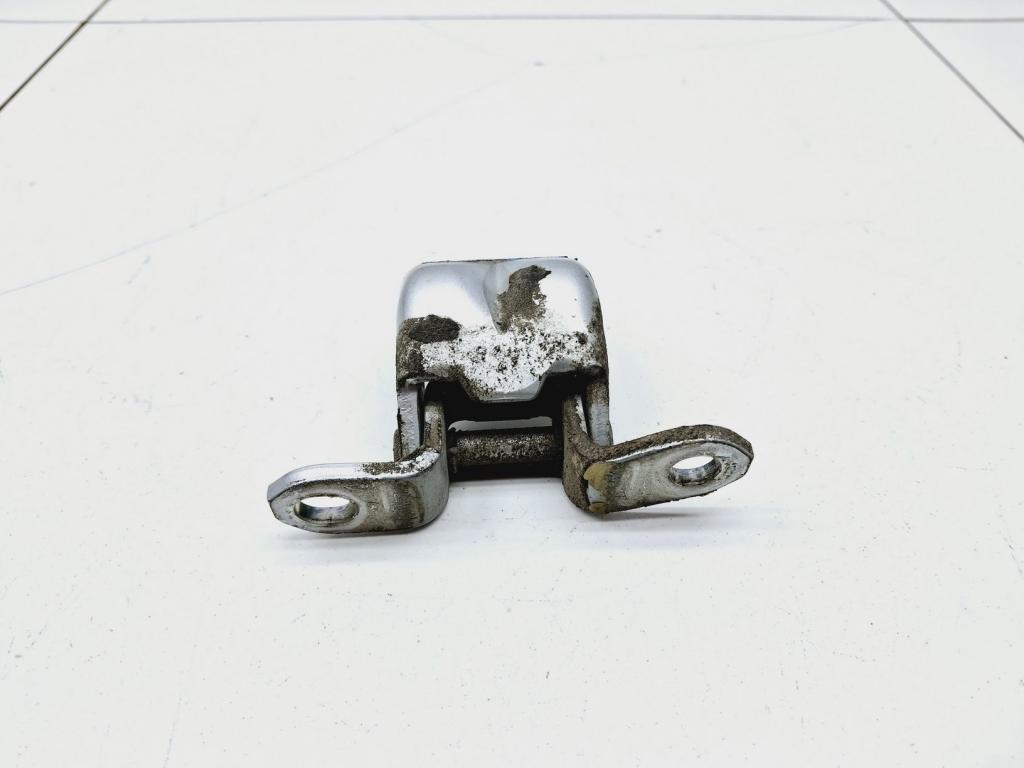 Петля двери задней левой нижняя, 500 рублей, Пермь