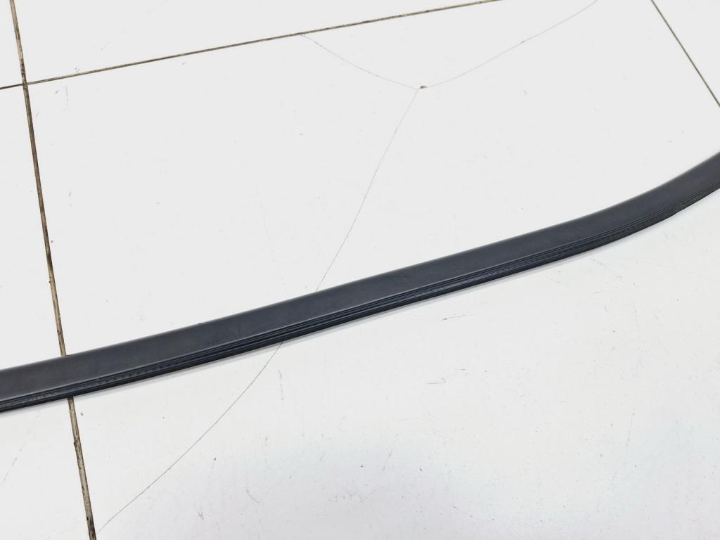 Накладка стекла переднего правого, 1000 рублей, Пермь