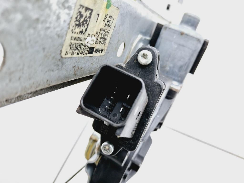 Стеклоподъемник задний левый, 2000 рублей, Пермь