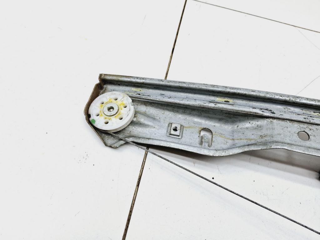 Стеклоподъемник задний правый, 2000 рублей, Пермь