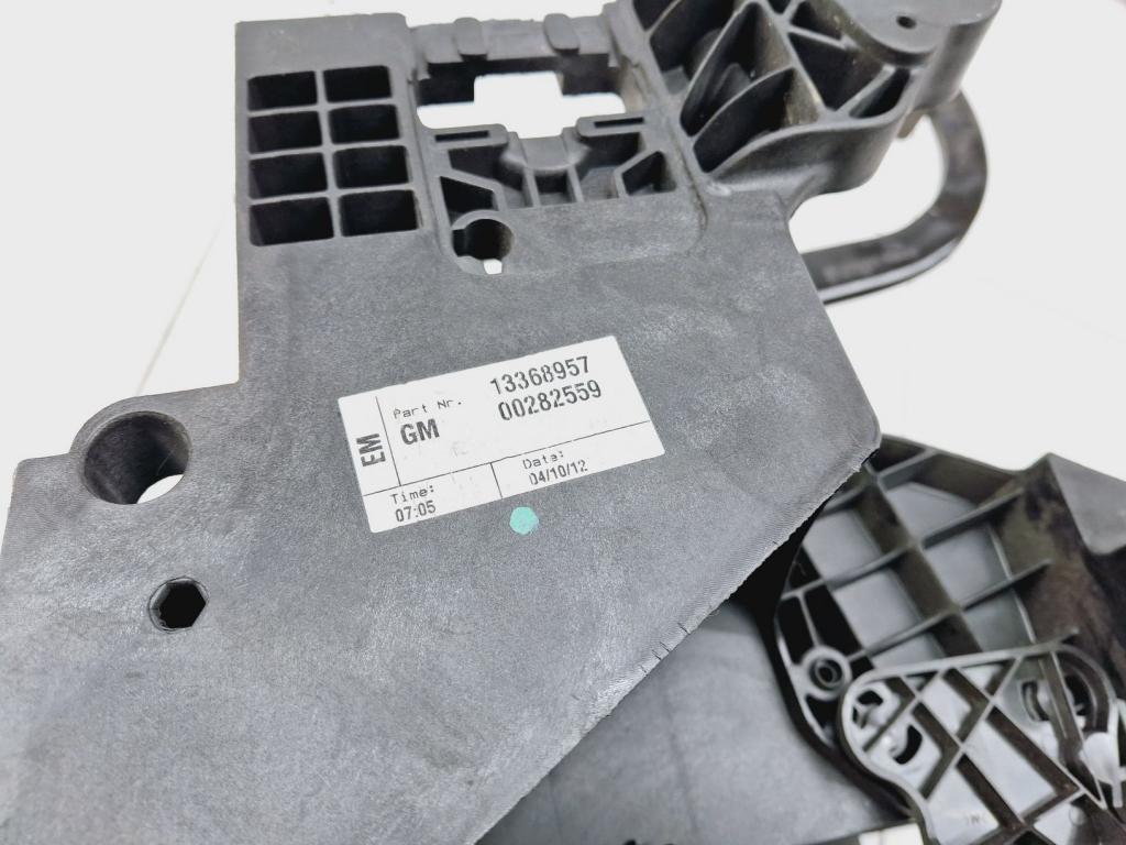 Педаль тормоза, 2000 рублей, Пермь