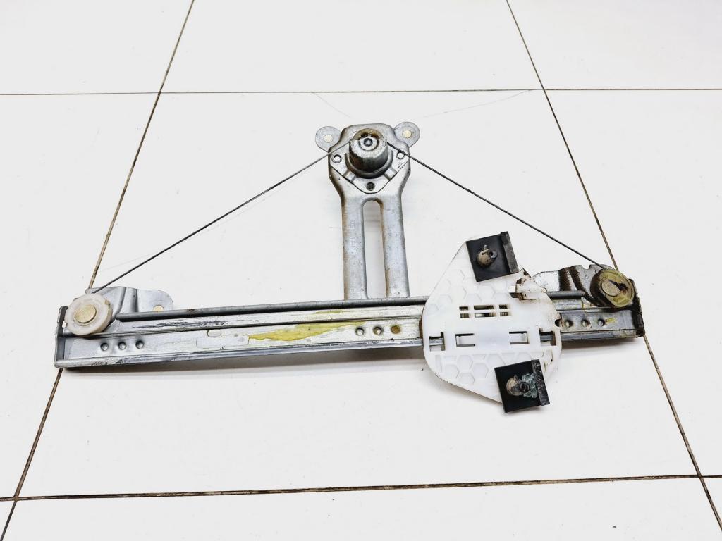 Стеклоподъемник механический задний правый, 500 рублей, Пермь