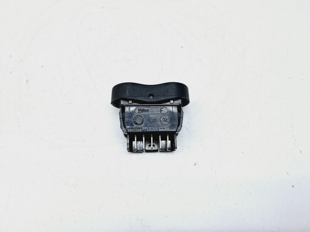 Кнопка стеклоподъемника, 500 рублей, Пермь