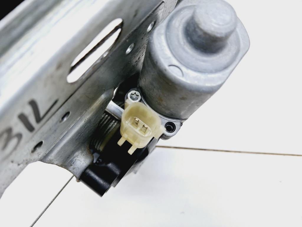 Стеклоподъемник задний левый, 1000 рублей, Пермь