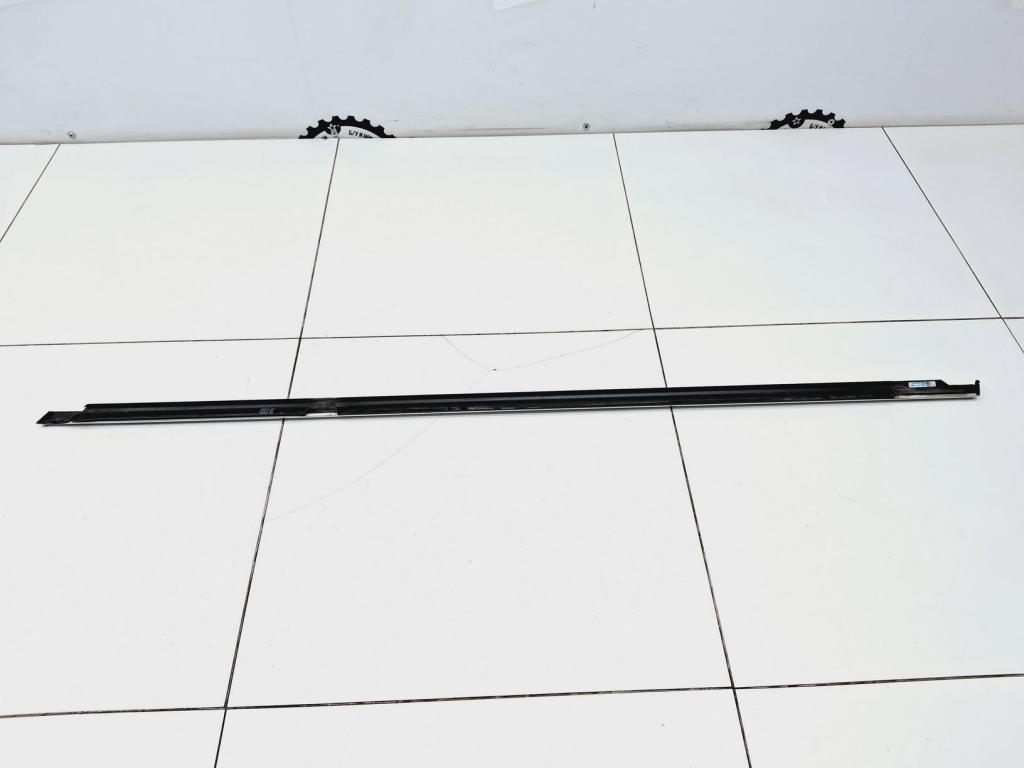 Накладка стекла заднего правого, 1000 рублей, Пермь