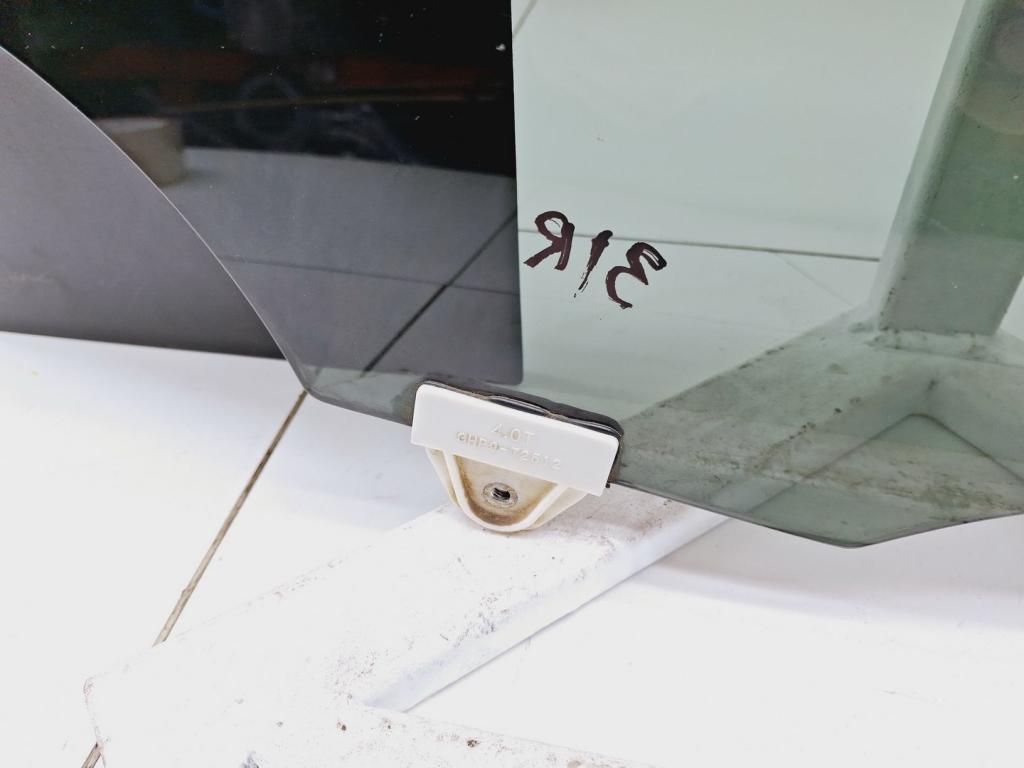 Стекло двери задней правой, 3000 рублей, Пермь