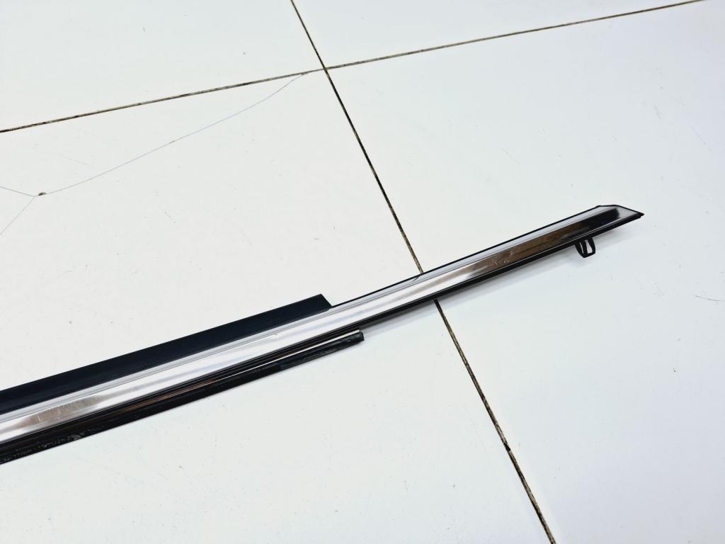 Накладка стекла переднего правого, 3000 рублей, Пермь