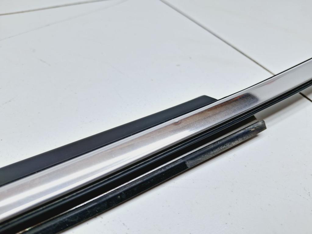 Накладка стекла переднего правого, 3000 рублей, Пермь