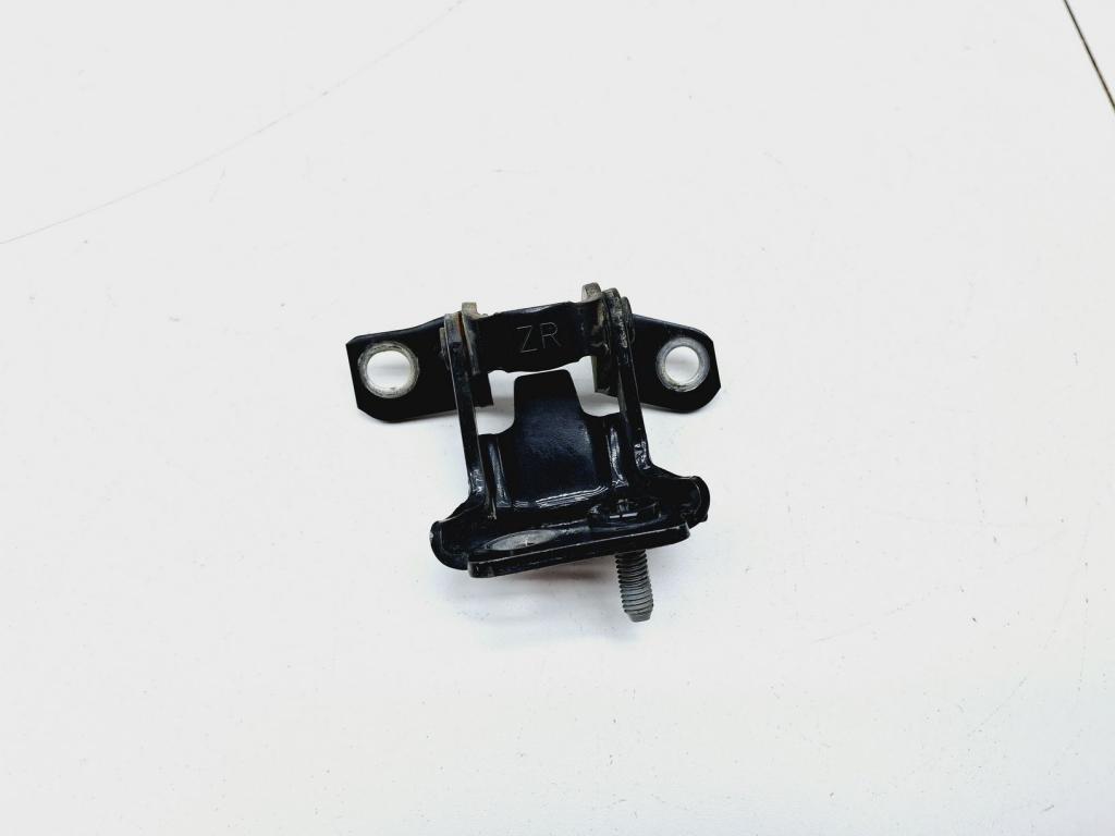 Петля двери задней правой верхняя, 1000 рублей, Пермь