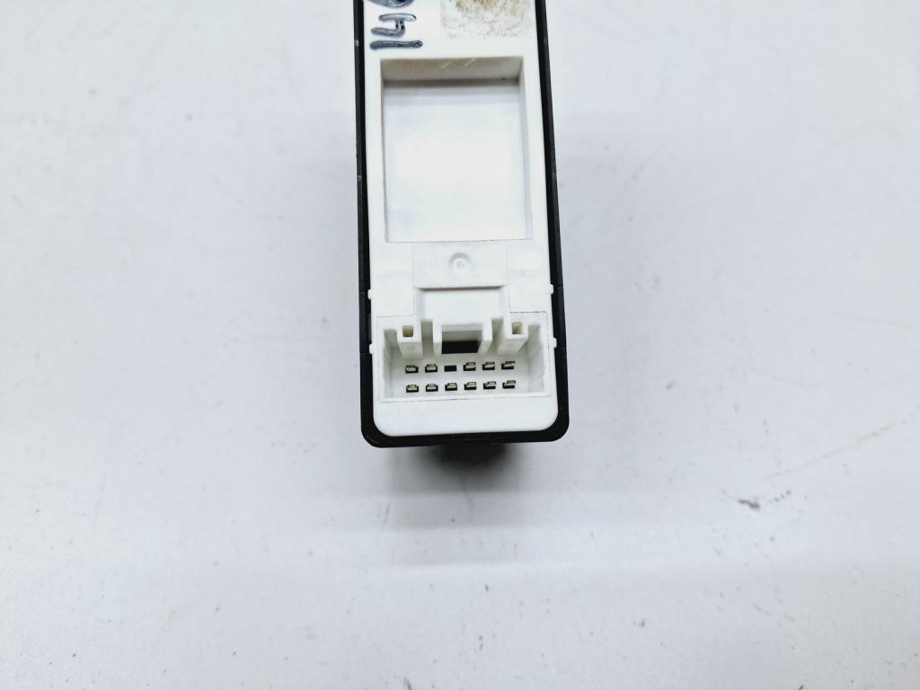 Кнопка стеклоподъемника, 1000 рублей, Пермь