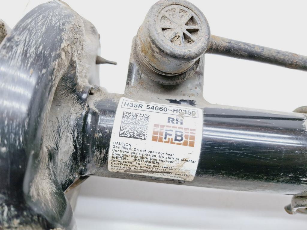 Амортизатор передний правый, 4500 рублей, Пермь