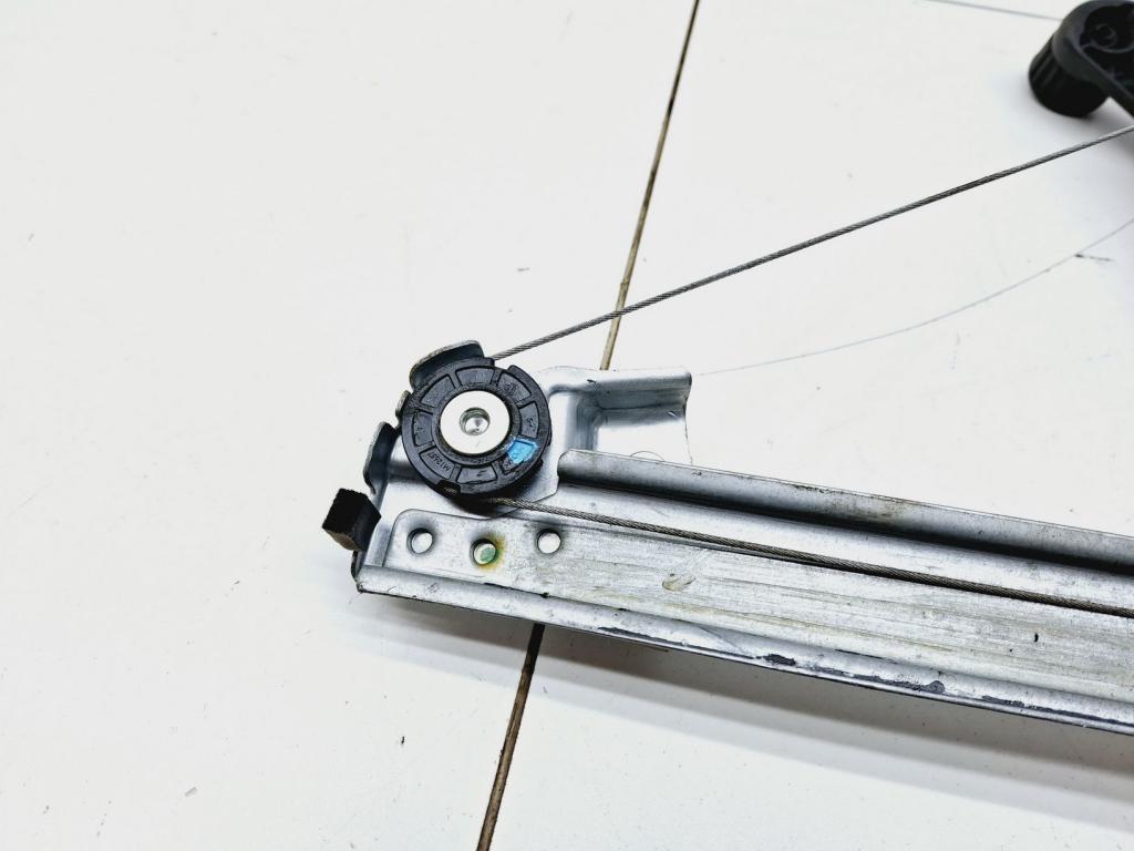 Стеклоподъемник механический задний правый, 500 рублей, Пермь