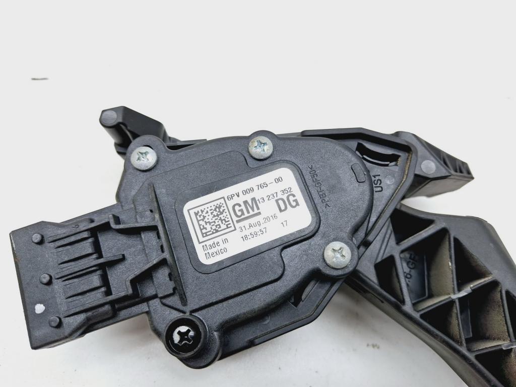 Педаль газа, 1500 рублей, Пермь