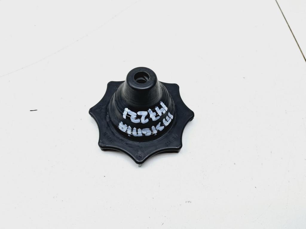 Болт крепления запасного колеса, 500 рублей, Пермь