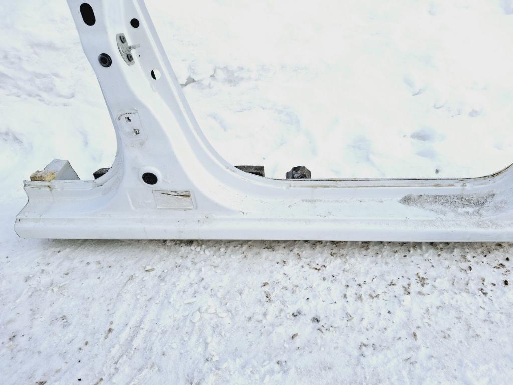 Порог со стойкой правый, 11000 рублей, Пермь