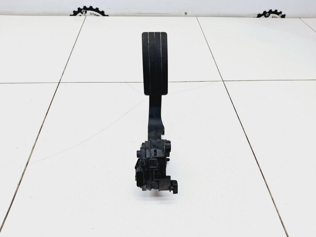 Педаль газа, 2000 рублей, Пермь