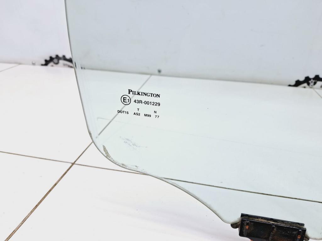 Стекло двери задней правой, 2000 рублей, Пермь