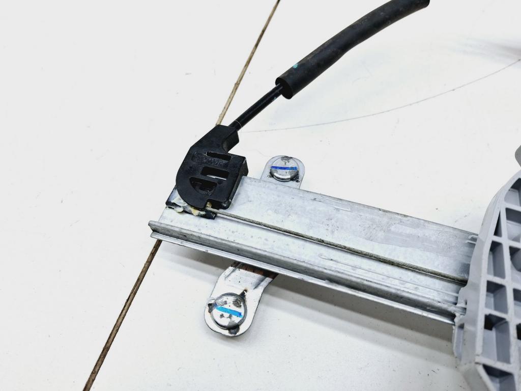 Стеклоподъемник механический задний левый, 4000 рублей, Пермь