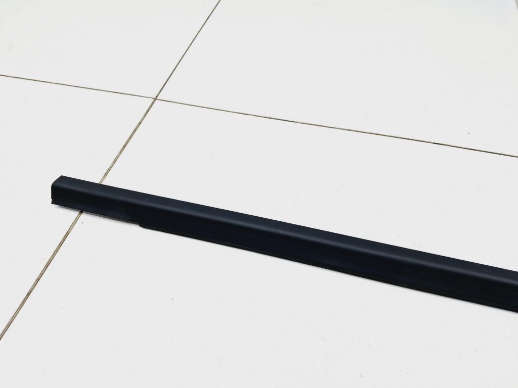 Накладка стекла переднего левого, 2000 рублей, Пермь