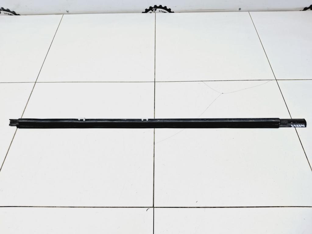 Накладка стекла переднего левого, 2000 рублей, Пермь