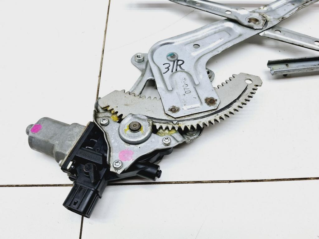 Стеклоподъемник задний правый, 1000 рублей, Пермь