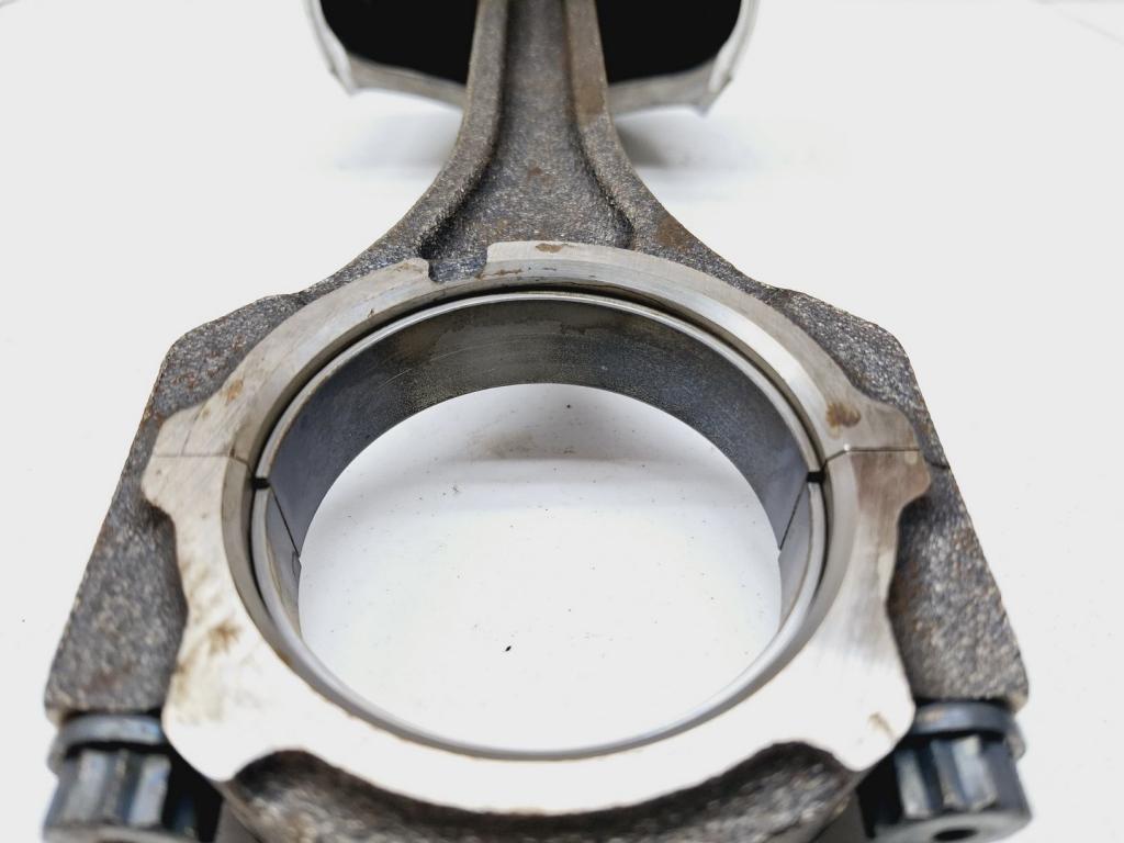 Поршень с шатуном, 3000 рублей, Пермь