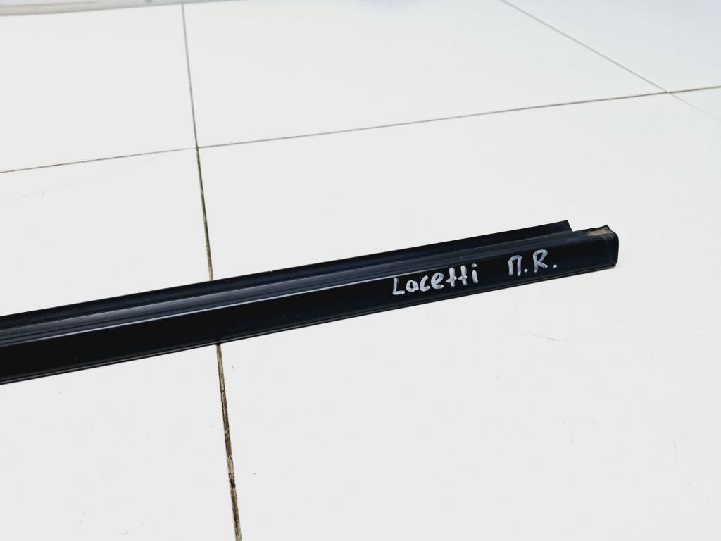 Накладка стекла переднего правого, 500 рублей, Пермь