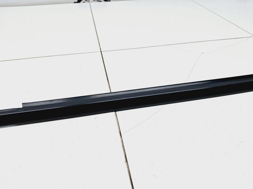 Накладка стекла переднего правого, 500 рублей, Пермь