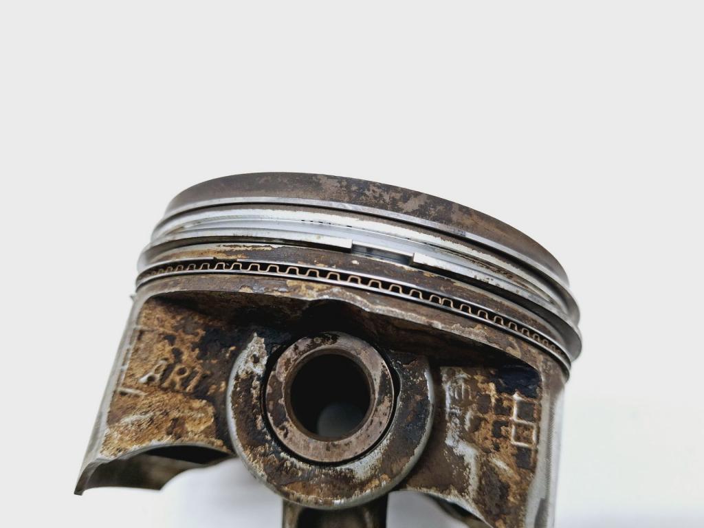 Поршень с шатуном, 4000 рублей, Пермь