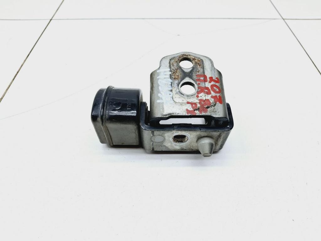 Петля двери передней правой верхняя, 500 рублей, Пермь