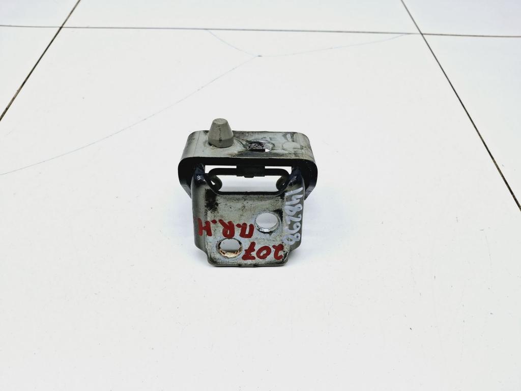 Петля двери передней правой нижняя, 500 рублей, Пермь