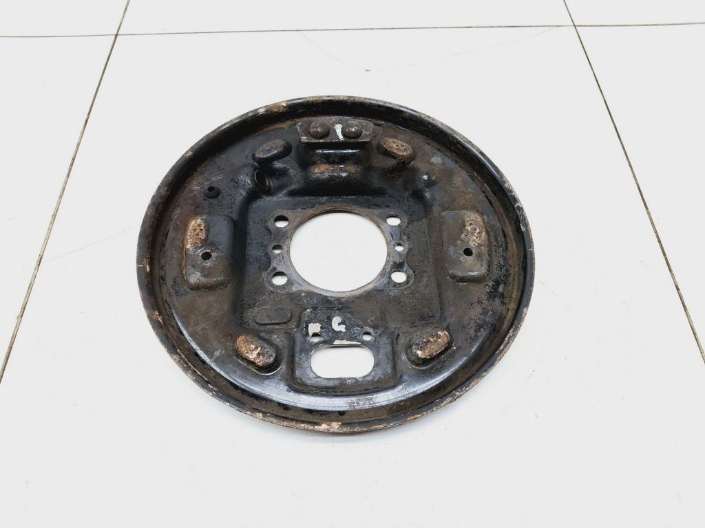 Щит опорный задний правый, 2000 рублей, Пермь