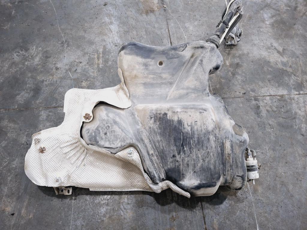 Бак топливный, 2000 рублей, Пермь