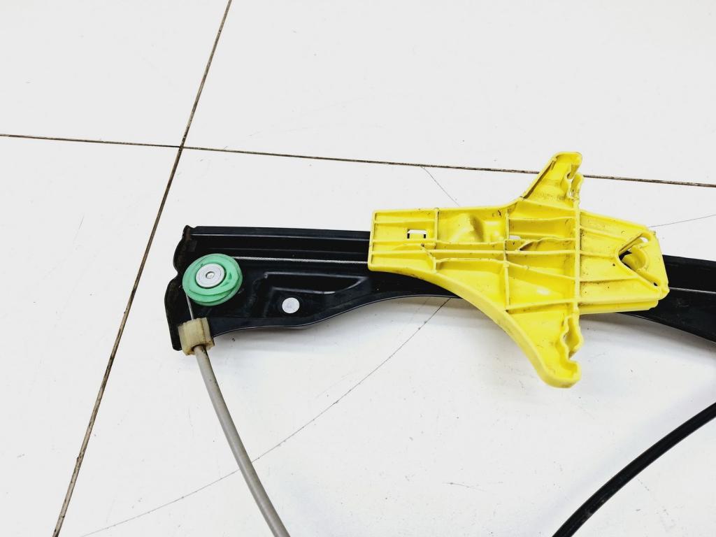 Стеклоподъемник задний правый, 1000 рублей, Пермь